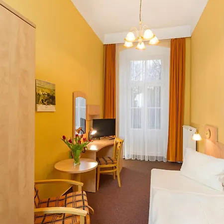 فندق Metropol 3*