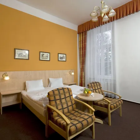 מלון Metropol 3*