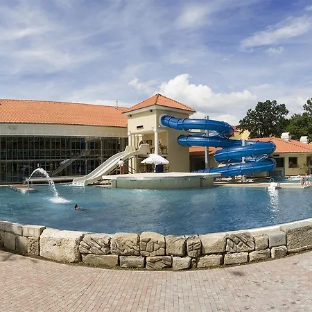 فندق Metropol 3*