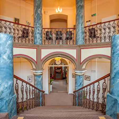 فندق Metropol 3*